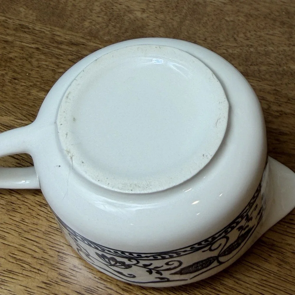 ROYAL USA Doorn Blue Onion Creamer Replacement Gravy Boat Floral Boho Cottage